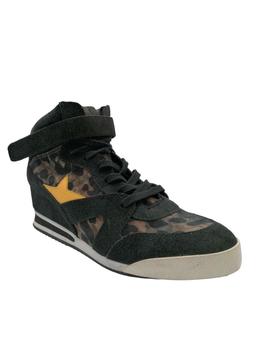 Sneaker Ash con estrella y grabado en animal print