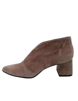 Botines Belset escote en pico color beige