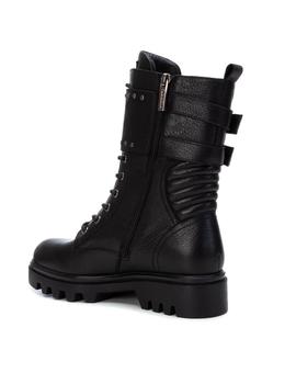 Botín Carmela estilo militar en negro