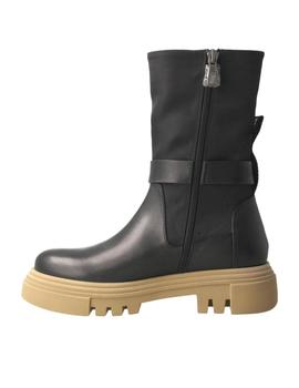 Bota de Jeannot en negro con suela crema